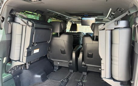 Toyota Alphard III, 2019 год, 4 890 000 рублей, 30 фотография