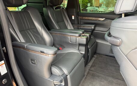 Toyota Alphard III, 2019 год, 4 890 000 рублей, 40 фотография