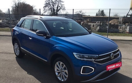 Volkswagen T-Roc I, 2025 год, 3 824 339 рублей, 3 фотография