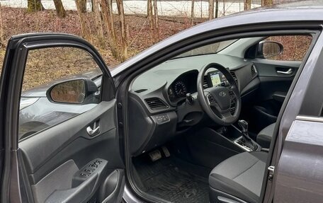 Hyundai Solaris II рестайлинг, 2021 год, 1 850 000 рублей, 7 фотография