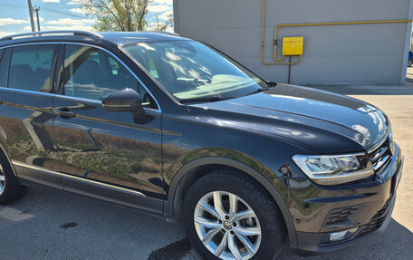 Volkswagen Tiguan II, 2020 год, 2 180 000 рублей, 3 фотография