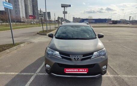 Toyota RAV4, 2013 год, 2 150 000 рублей, 2 фотография
