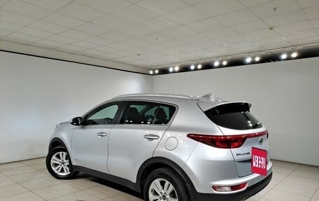 KIA Sportage IV рестайлинг, 2017 год, 2 090 000 рублей, 4 фотография