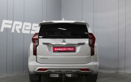 Mitsubishi Montero Sport, 2021 год, 3 480 000 рублей, 4 фотография