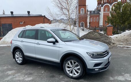 Volkswagen Tiguan II, 2019 год, 3 050 000 рублей, 5 фотография
