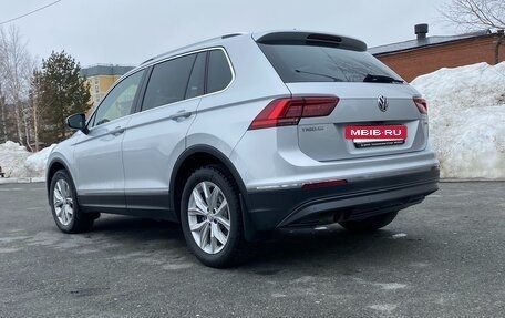 Volkswagen Tiguan II, 2019 год, 3 050 000 рублей, 4 фотография
