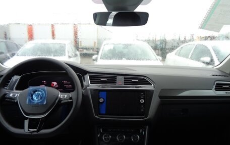 Volkswagen Tiguan II, 2019 год, 3 050 000 рублей, 17 фотография