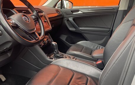 Volkswagen Tiguan II, 2019 год, 3 050 000 рублей, 8 фотография