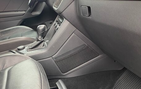 Volkswagen Tiguan II, 2019 год, 3 050 000 рублей, 12 фотография