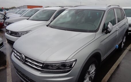 Volkswagen Tiguan II, 2019 год, 3 050 000 рублей, 19 фотография
