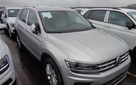 Volkswagen Tiguan II, 2019 год, 3 050 000 рублей, 20 фотография