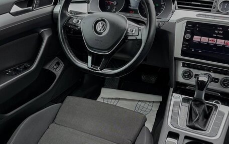 Volkswagen Passat B8 рестайлинг, 2019 год, 1 700 000 рублей, 9 фотография