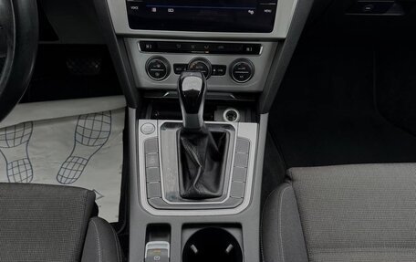 Volkswagen Passat B8 рестайлинг, 2019 год, 1 700 000 рублей, 14 фотография