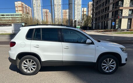Volkswagen Tiguan I, 2016 год, 1 890 000 рублей, 4 фотография