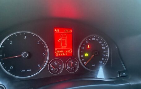Volkswagen Tiguan I, 2009 год, 999 999 рублей, 11 фотография