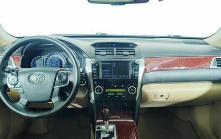 Toyota Camry, 2014 год, 1 593 000 рублей, 10 фотография