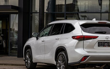 Toyota Highlander, 2026 год, 5 795 000 рублей, 9 фотография