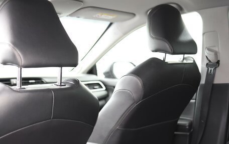 Toyota Camry, 2020 год, 3 550 000 рублей, 28 фотография