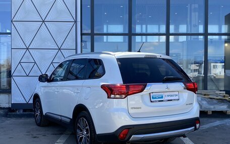 Mitsubishi Outlander III рестайлинг 3, 2015 год, 1 499 000 рублей, 7 фотография