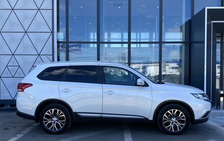 Mitsubishi Outlander III рестайлинг 3, 2015 год, 1 499 000 рублей, 4 фотография