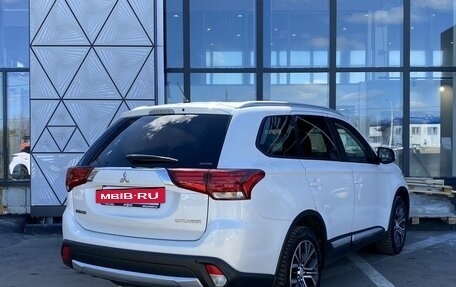 Mitsubishi Outlander III рестайлинг 3, 2015 год, 1 499 000 рублей, 5 фотография