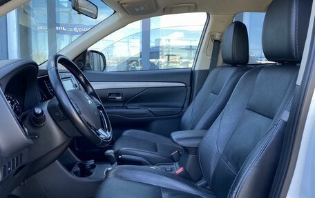 Mitsubishi Outlander III рестайлинг 3, 2015 год, 1 499 000 рублей, 22 фотография