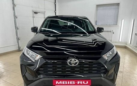 Toyota RAV4, 2021 год, 2 897 000 рублей, 3 фотография