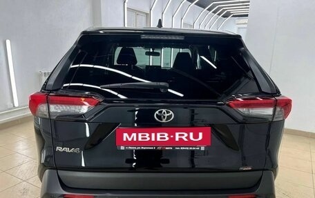 Toyota RAV4, 2021 год, 2 897 000 рублей, 5 фотография
