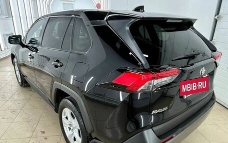 Toyota RAV4, 2021 год, 2 897 000 рублей, 9 фотография