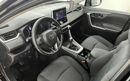 Toyota RAV4, 2021 год, 2 897 000 рублей, 15 фотография