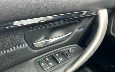 BMW 3 серия, 2018 год, 2 860 000 рублей, 12 фотография