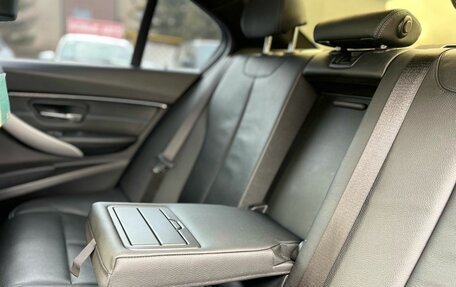 BMW 3 серия, 2018 год, 2 860 000 рублей, 18 фотография