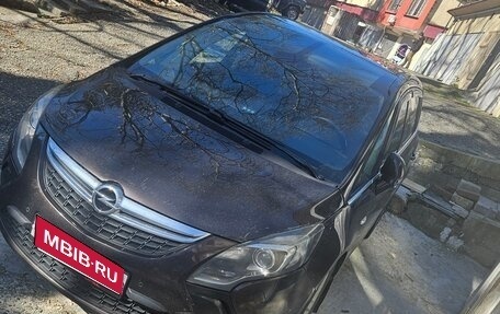 Opel Zafira C рестайлинг, 2013 год, 900 000 рублей, 1 фотография