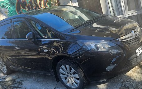 Opel Zafira C рестайлинг, 2013 год, 900 000 рублей, 2 фотография