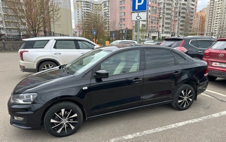 Volkswagen Polo VI (EU Market), 2015 год, 1 013 000 рублей, 2 фотография
