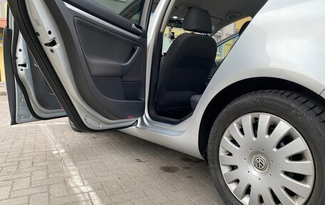 Volkswagen Golf V, 2006 год, 590 000 рублей, 20 фотография