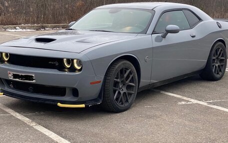 Dodge Challenger III рестайлинг 2, 2015 год, 1 500 000 рублей, 2 фотография