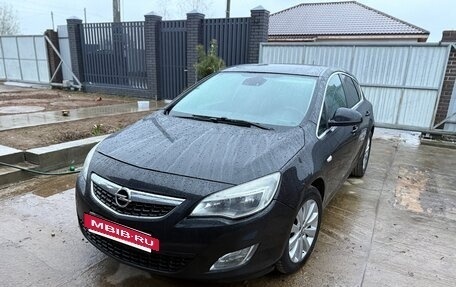 Opel Astra J, 2011 год, 730 000 рублей, 3 фотография