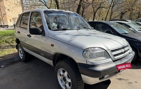 Chevrolet Niva I рестайлинг, 2003 год, 300 000 рублей, 2 фотография