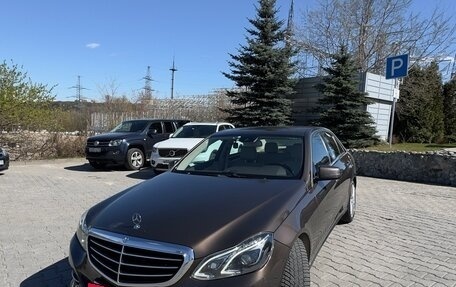 Mercedes-Benz E-Класс, 2013 год, 2 100 000 рублей, 2 фотография