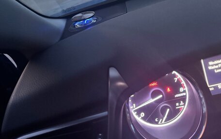 Toyota Camry, 2019 год, 2 700 000 рублей, 9 фотография