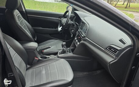 Hyundai Elantra VI рестайлинг, 2019 год, 1 699 000 рублей, 7 фотография