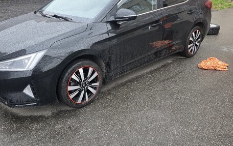 Hyundai Elantra VI рестайлинг, 2019 год, 1 699 000 рублей, 11 фотография