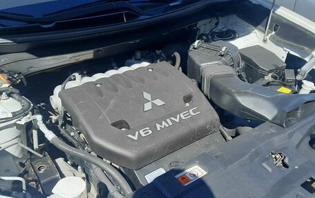 Mitsubishi Outlander III рестайлинг 3, 2015 год, 2 650 000 рублей, 5 фотография