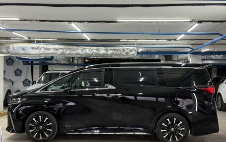 Toyota Alphard, 2023 год, 14 650 000 рублей, 3 фотография