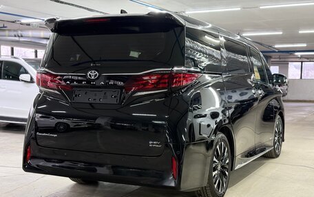 Toyota Alphard, 2023 год, 14 650 000 рублей, 6 фотография