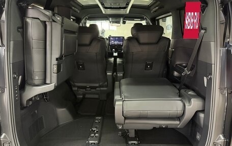 Toyota Alphard, 2023 год, 14 650 000 рублей, 24 фотография