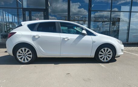 Opel Astra J, 2011 год, 780 000 рублей, 3 фотография