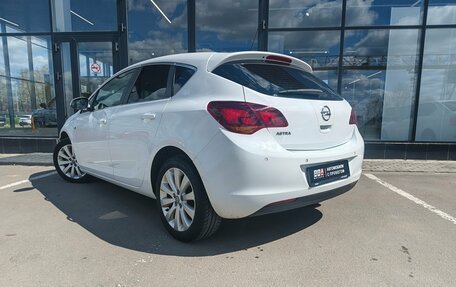Opel Astra J, 2011 год, 780 000 рублей, 6 фотография