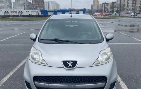 Peugeot 107 I рестайлинг, 2009 год, 385 000 рублей, 1 фотография